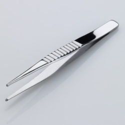 Treeves Dissecting Forceps 12 Teeth 13cm Product Image min